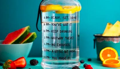 UFC现场突发状况！替补席被曝赛后指控，巴萨球员反应激烈